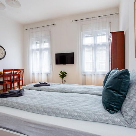Urania Apartments Budapest Extérieur photo