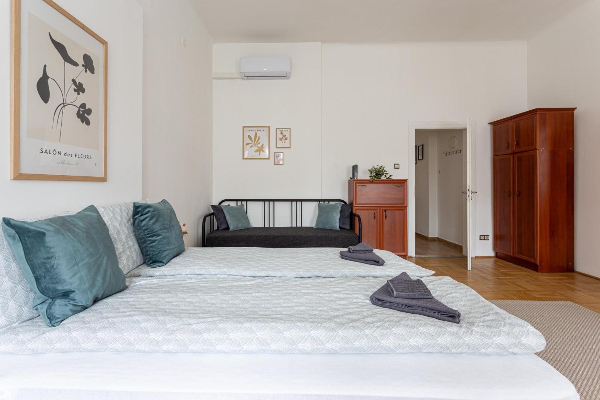 Urania Apartments Budapest Extérieur photo